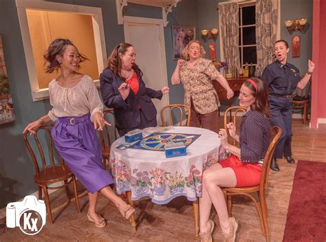 the odd couple female cast.